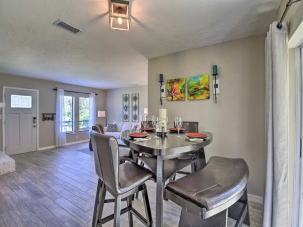 Walk to Beach Two Bedroom Rental Home in Englewood
