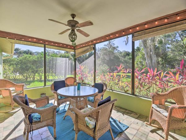 Walk to Beach Two Bedroom Rental Home in Englewood