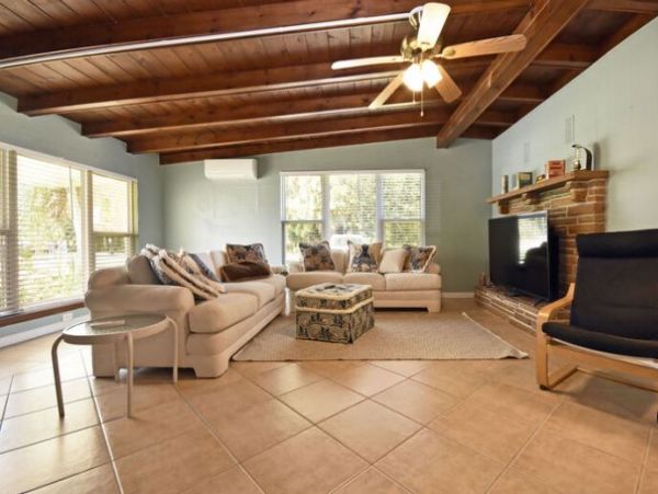 Englewood Vacation Home with Two Bedrooms Sleeps 4