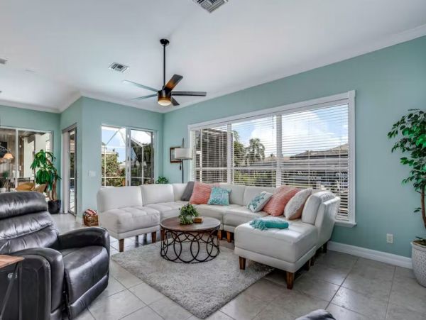 Three Bedroom Vacation Home Caged Pool Cape Coral Florida