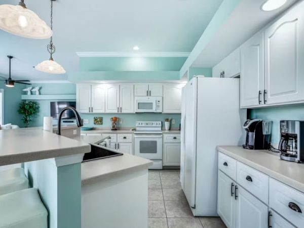Three Bedroom Vacation Home Caged Pool Cape Coral Florida