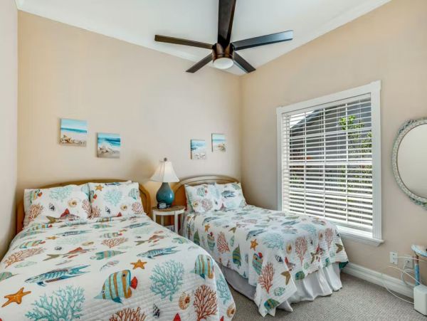 Three Bedroom Vacation Home Caged Pool Cape Coral Florida