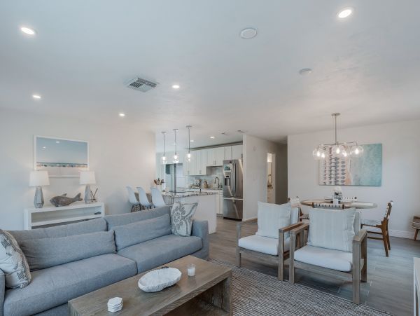 Naples Vacation Pool Home Three Bedrooms Sleeps 6 Guests