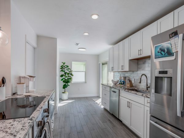 Naples Vacation Pool Home Three Bedrooms Sleeps 6 Guests