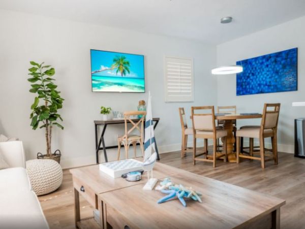 Great Value Naples Vacation Pool Home Four Bedrooms