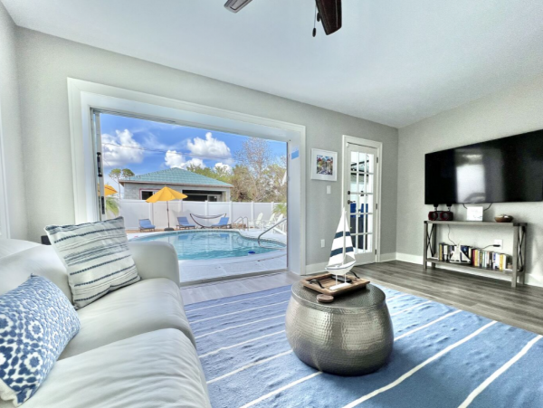 Great Value Naples Vacation Pool Home Four Bedrooms