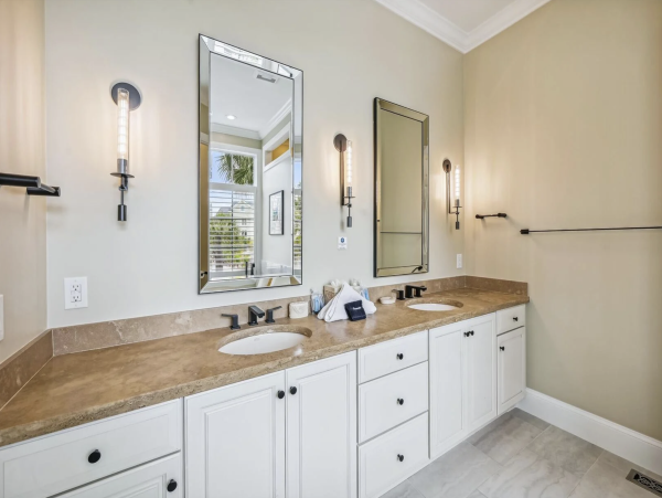 Ocean Front 6 Bedroom Home in Hilton Head with Private Pool- NEW ARRIVAL