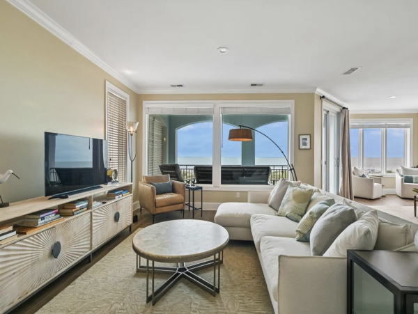 Ocean Front 6 Bedroom Home in Hilton Head with Private Pool- NEW ARRIVAL
