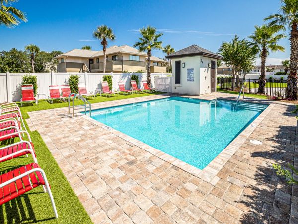 Miramar Vacation Home Five Bedroom Walk to Beach