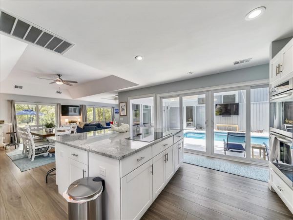 Five Bedroom Vacation Home in Hilton Head Sleeps 20 Guests