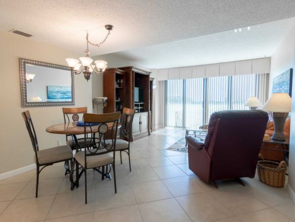 Siesta Key Vacation Condo with 2 Bedrooms Close to Beach