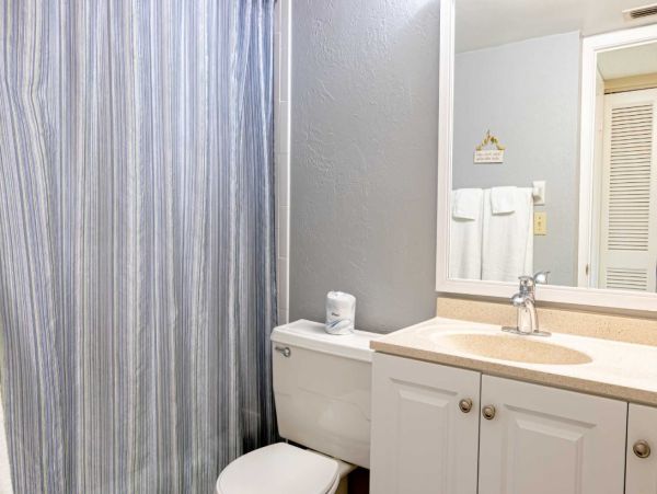 Siesta Key Vacation Condo with 2 Bedrooms Close to Beach