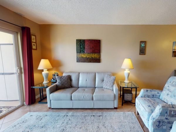 Madeira Beach Vacation Condo Located on Beach 2 Bedrooms