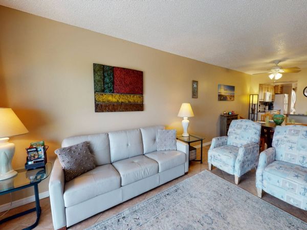 Madeira Beach Vacation Condo Located on Beach 2 Bedrooms