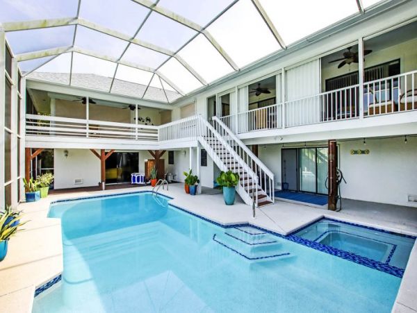 Sanibel Charming Vacation Pool Home 4 Bedrooms Sleep 8