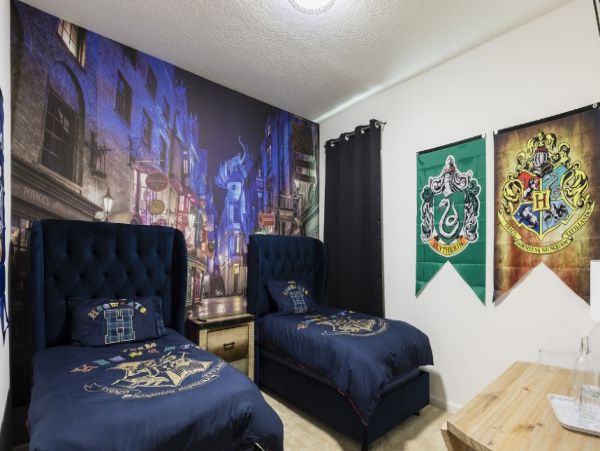 Orlando Luxury 12 Bedroom Home with Private Pool Sleeps 24