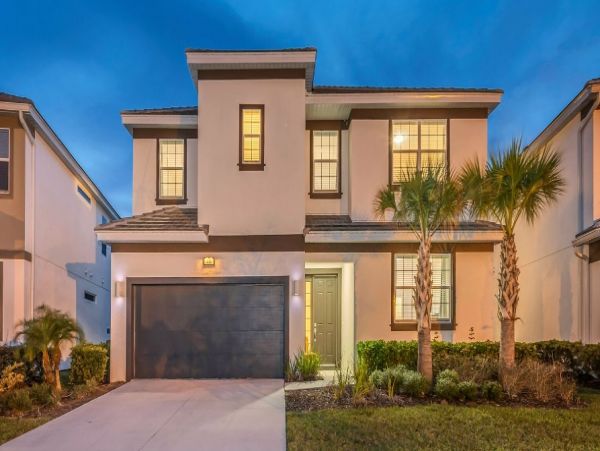 Orlando Luxury 12 Bedroom Home with Private Pool Sleeps 24