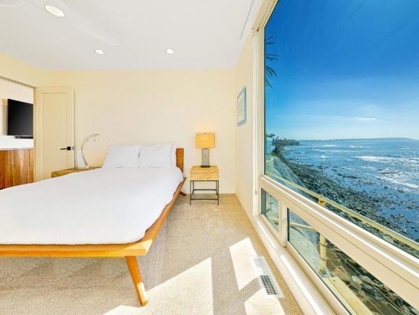 Beautiful Views La Jolla Two Bedroom Beach Home Sleeps Five