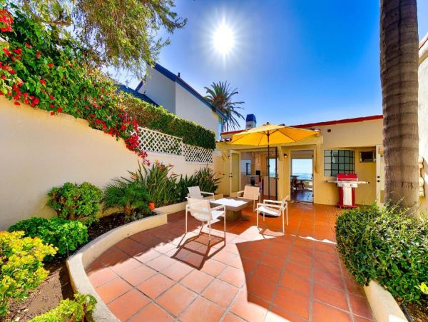 Beautiful Views La Jolla Two Bedroom Beach Home Sleeps Five