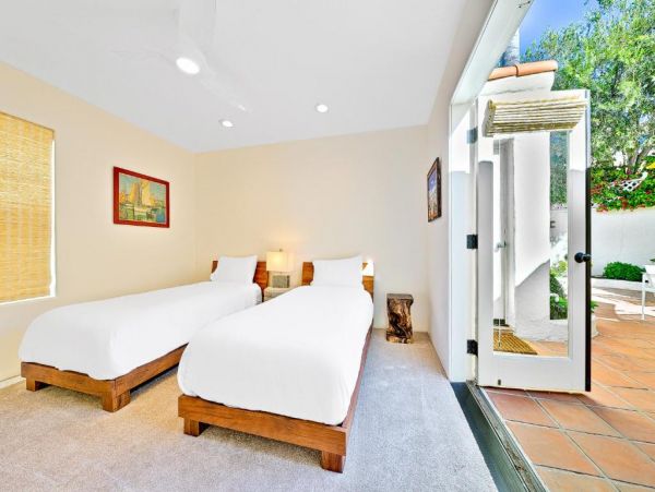 Beautiful Views La Jolla Two Bedroom Beach Home Sleeps Five