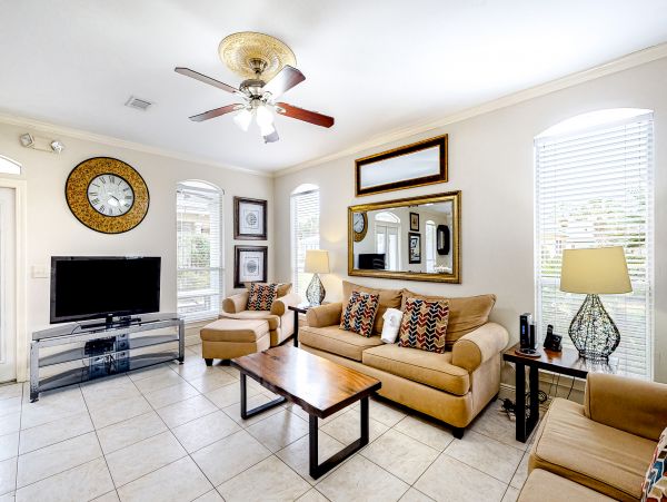 Three Bedroom Vacation Cottage in Miramar Beach