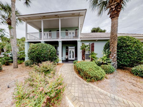 Three Bedroom Vacation Cottage in Miramar Beach