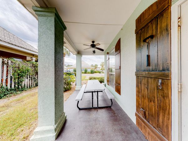 Three Bedroom Vacation Cottage in Miramar Beach
