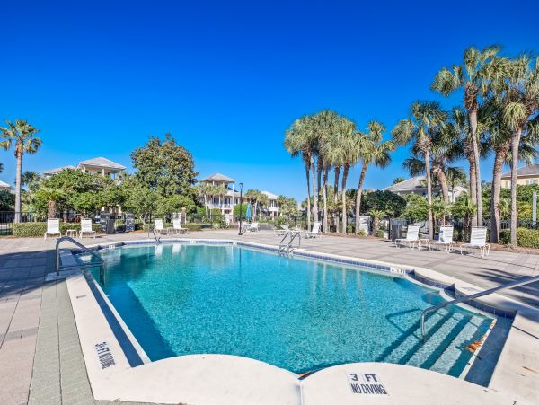 Three Bedroom Vacation Cottage in Miramar Beach