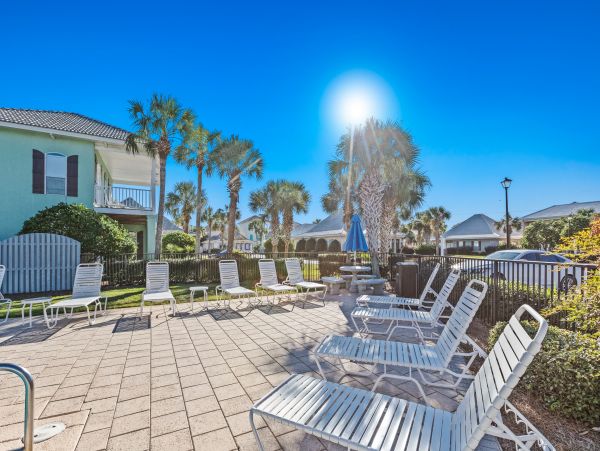 Three Bedroom Vacation Cottage in Miramar Beach