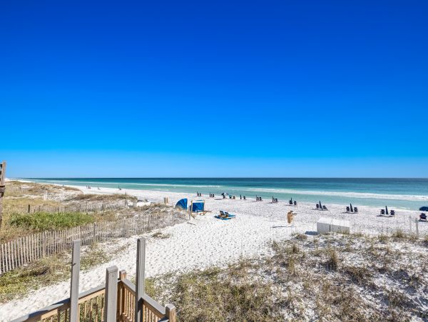 Three Bedroom Vacation Cottage in Miramar Beach