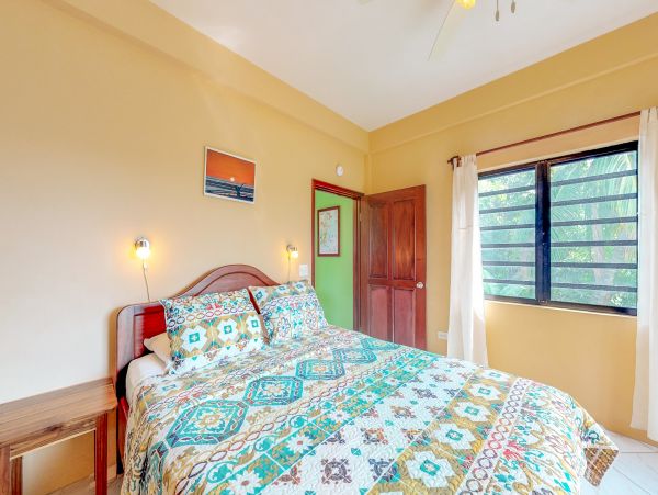 Ambergris Caye Home 1008095