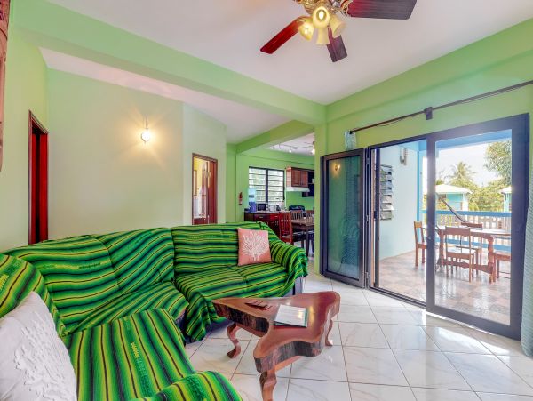 Ambergris Caye Home 1008095