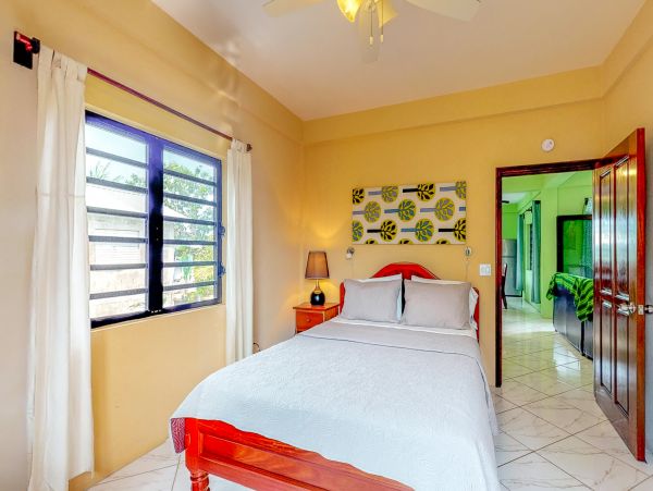 Ambergris Caye Home 1008095