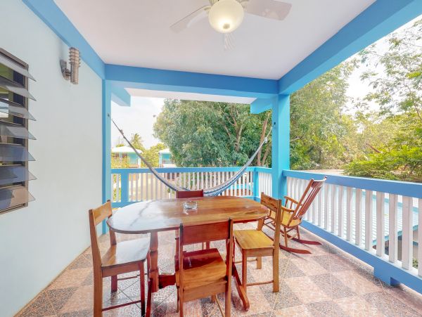 Ambergris Caye Home 1008095