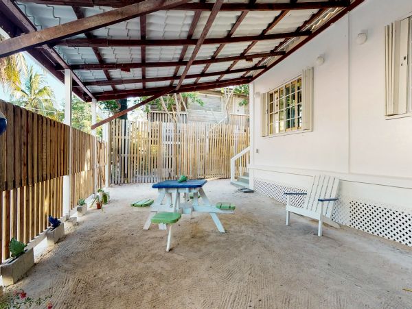 Ambergris Caye Home 1008096