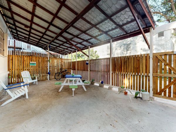 Ambergris Caye Home 1008096