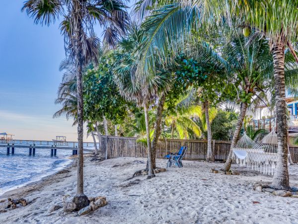 Ambergris Caye Home 1008097