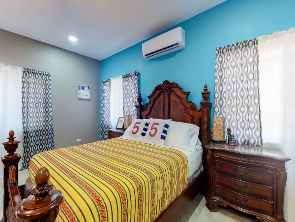 Ambergris Caye Home 1008100