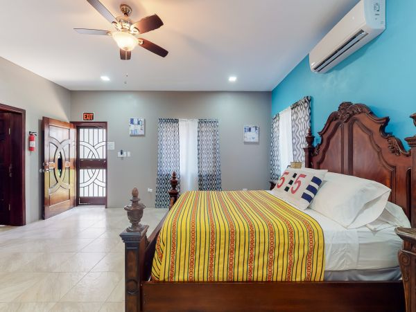 Ambergris Caye Home 1008100