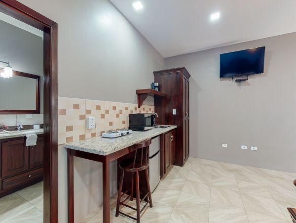 Ambergris Caye Home 1008100