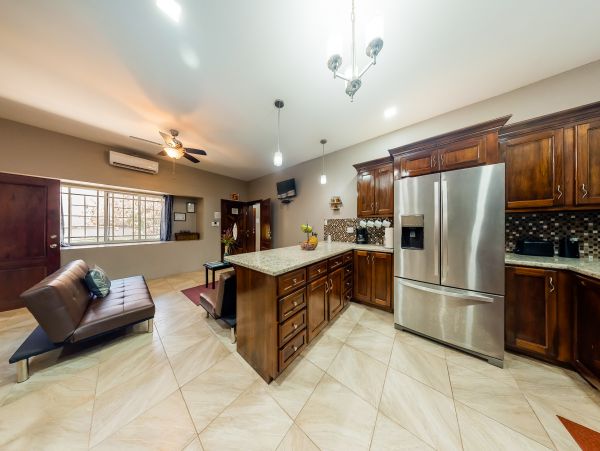 Ambergris Caye Home 1008101