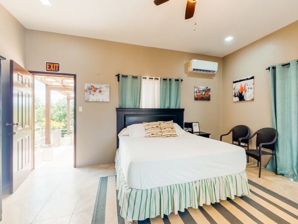Ambergris Caye Home 1008101