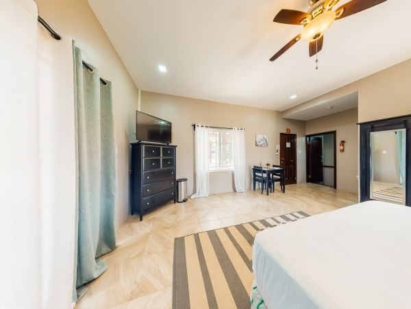 Ambergris Caye Home 1008101