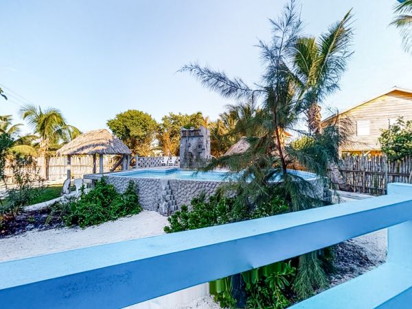 Ambergris Caye Home 1008102