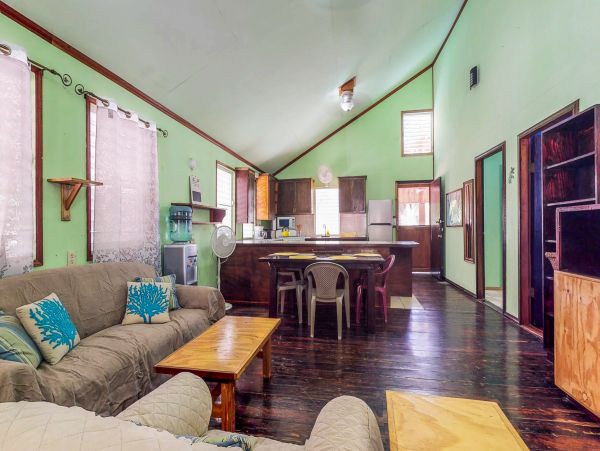 Ambergris Caye Home 1008103