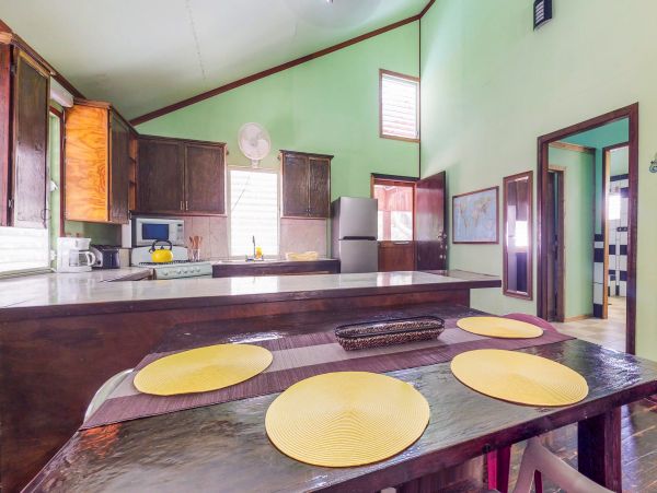 Ambergris Caye Home 1008103