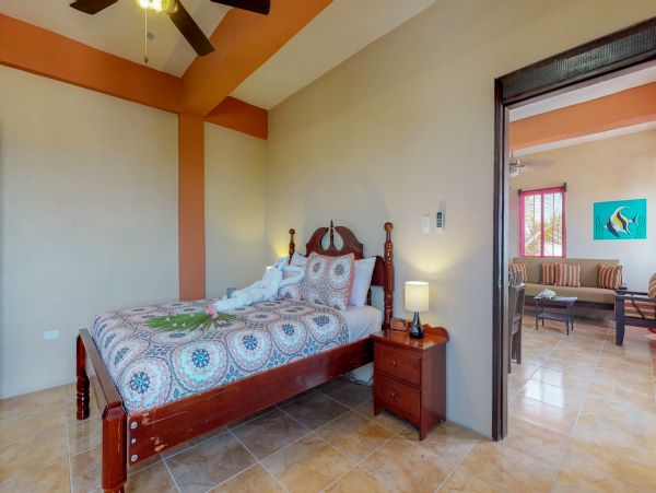 Ambergris Caye Home 1008104