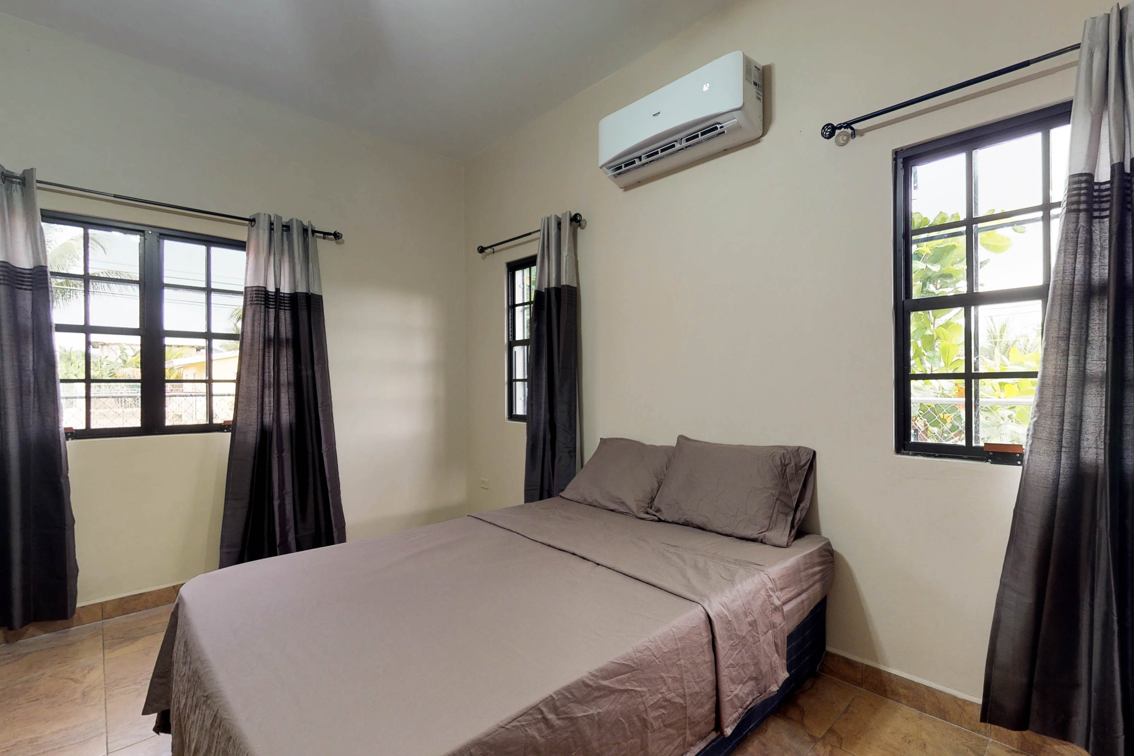 Ambergris Caye Home 1008105