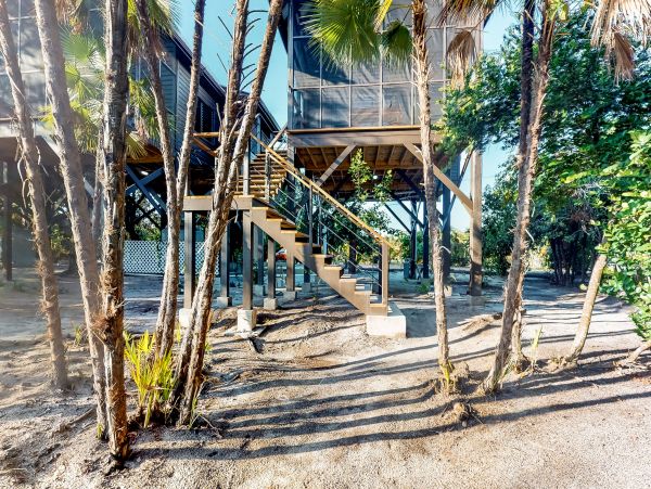 Ambergris Caye Home 1008106