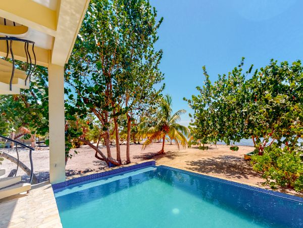 Ambergris Caye Home 1008107